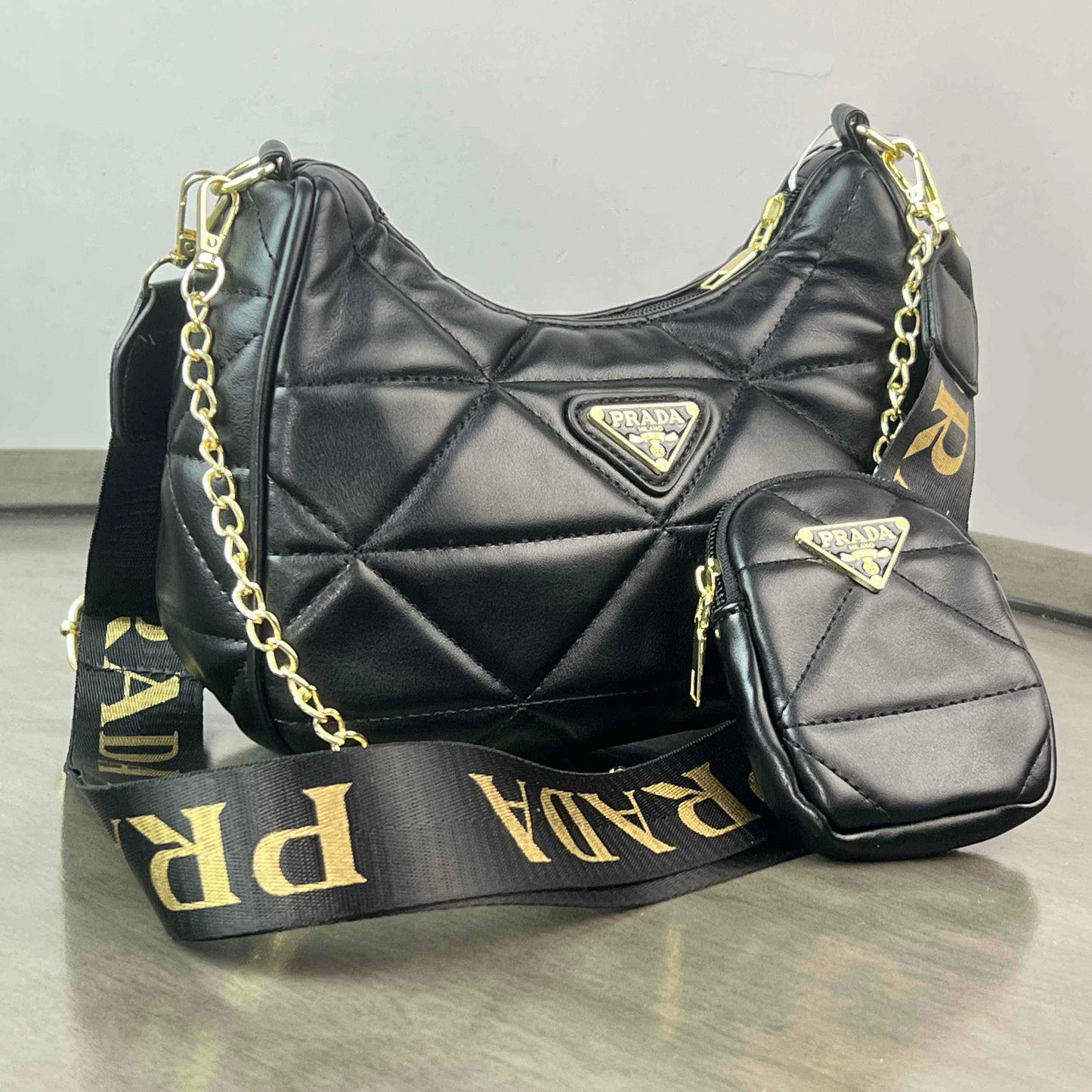 PRADA 001 NEGRO