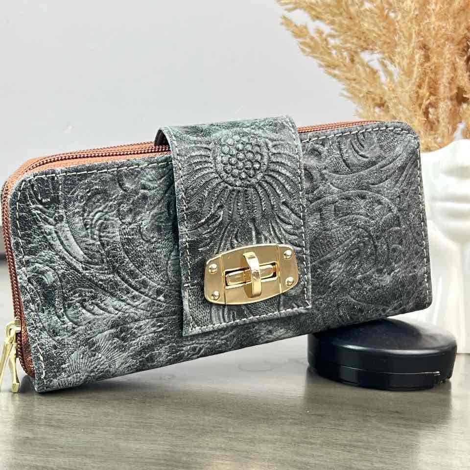 CARTERA PIEL BROCHE GRIS VIEJO